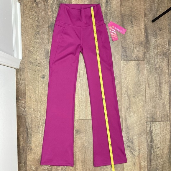 Lilly Pulitzer NWT UPF 50+ Luxletic 31.5" Carpe Vita Flare Legging Mulberry sz S - Picture 9 of 10
